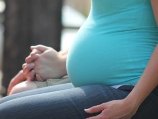 flying while pregnant tips