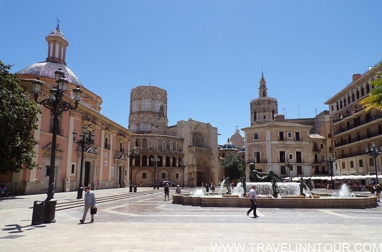Piazza Cathedral Valencia Piazza Cathedral Valencia - Valencia Travel Guide