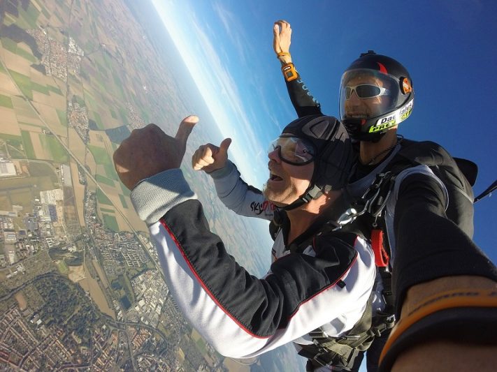 Everything You Need To Know Before Skydiving
