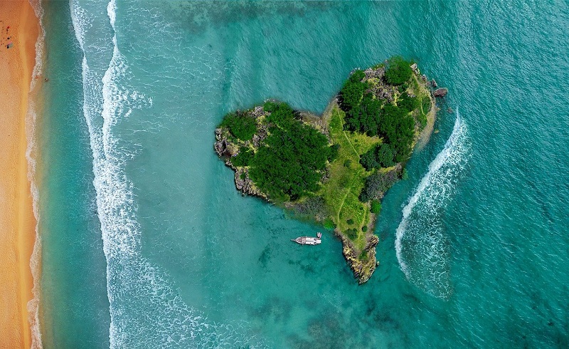 9 Best Tropical Honeymoon Destinations