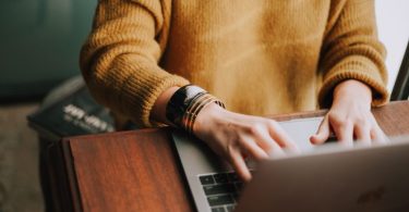 Writing Captivating Travel Reviews