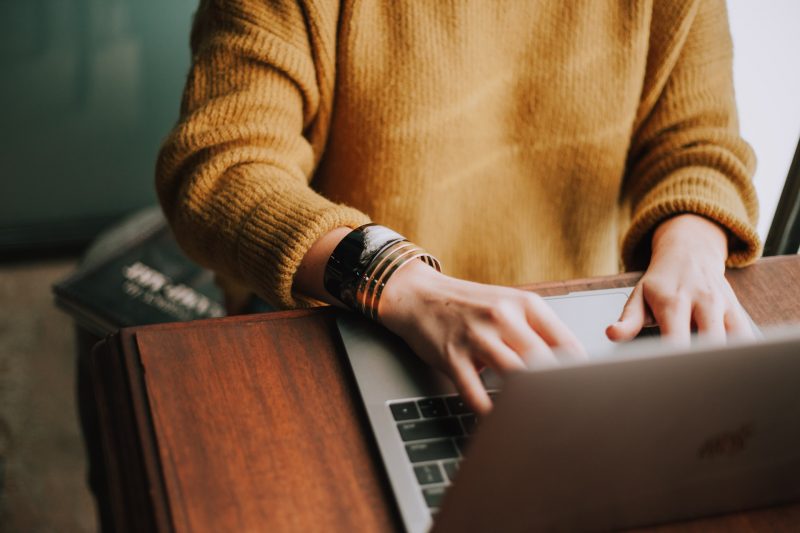 Writing Captivating Travel Reviews