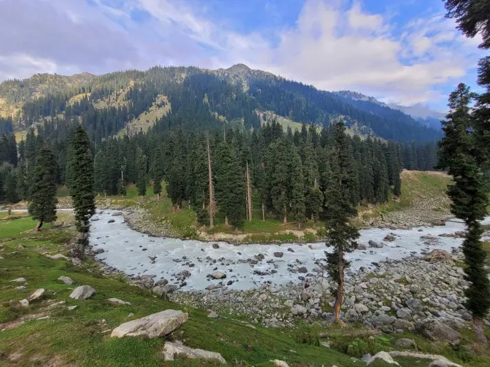 Exploring the Kashmir Great Lakes