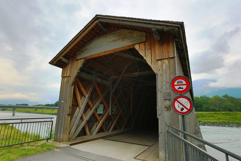 Alte Rheinbrücke Vaduz Sevelen