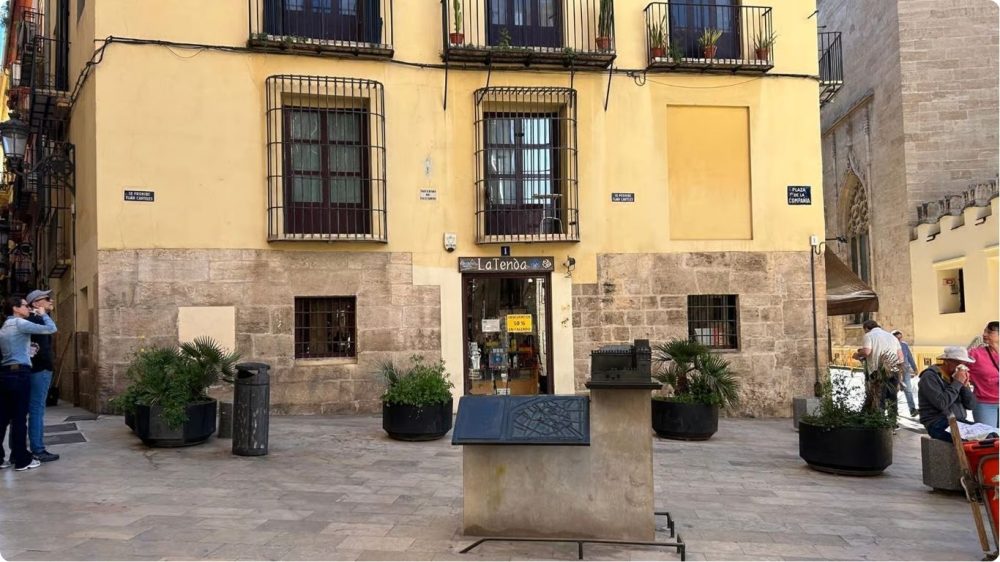 La Lonja de la Sedabest places to visit in Valencia for a first trip